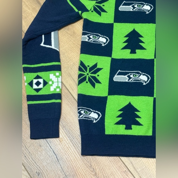 Seattle Seahawks Long Crew Neck Sleeve Sweater size Small - Picture 3 of 4